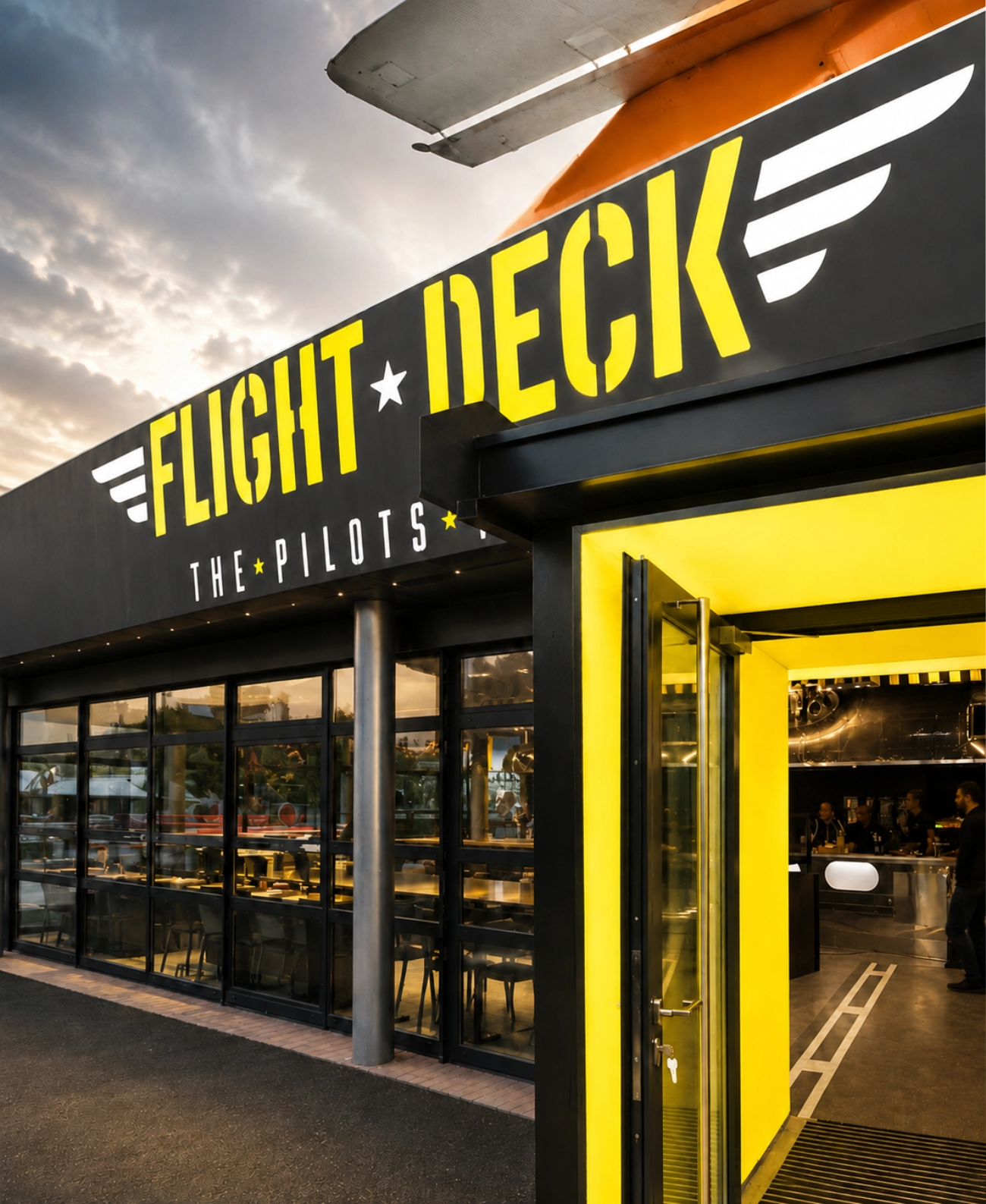Innenarchitekt Flight Deck Restaurant Sinsheim
